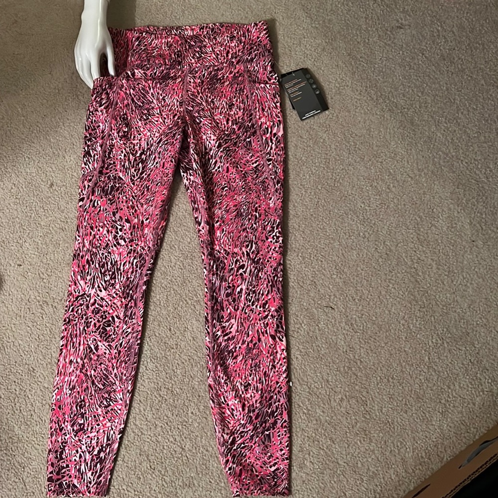 NWT ladies Avis Fashion Performance Legging